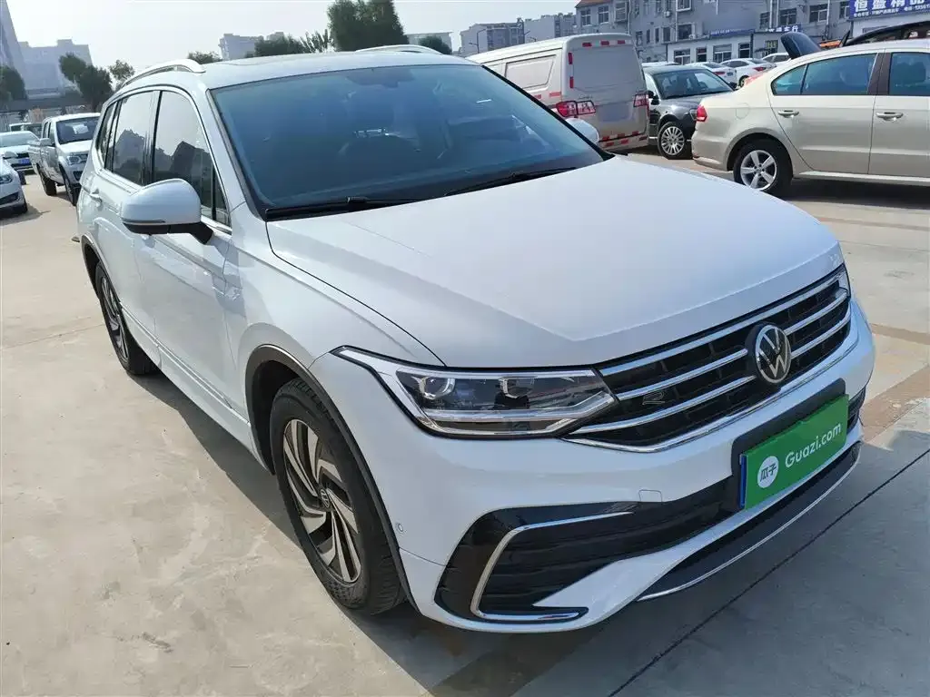 Volkswagen Tiguan L — фото 4