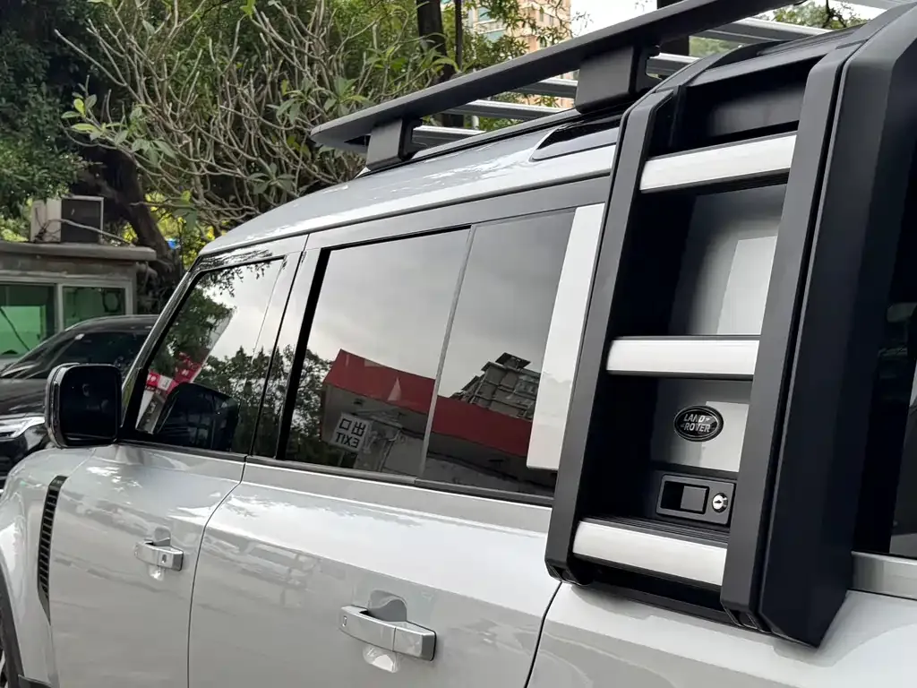 Land Rover Defender — фото 10