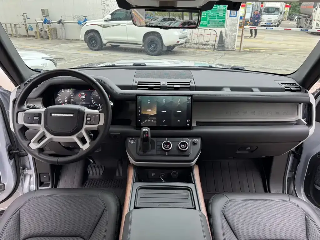Land Rover Defender — фото 8