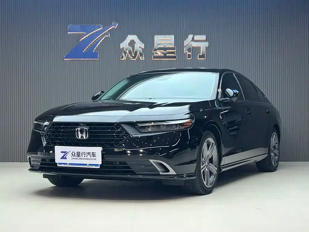 Honda Accord — фото 1