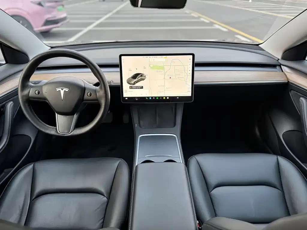Tesla Model 3 — фото 5
