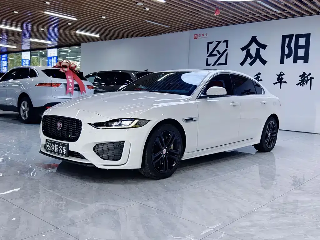 Jaguar XEL — фото 1