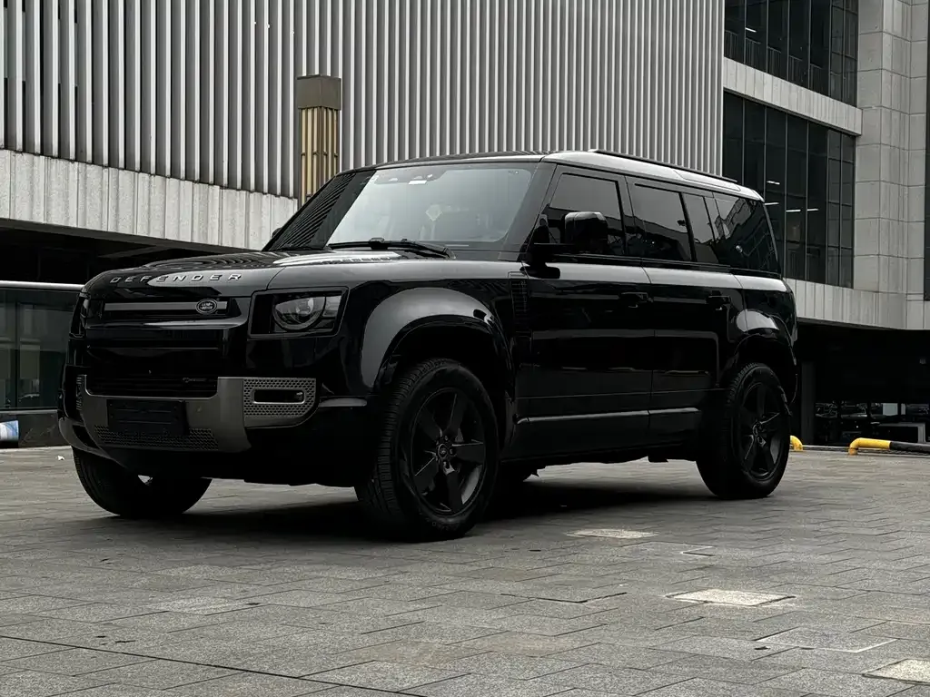 Land Rover Defender — фото 1