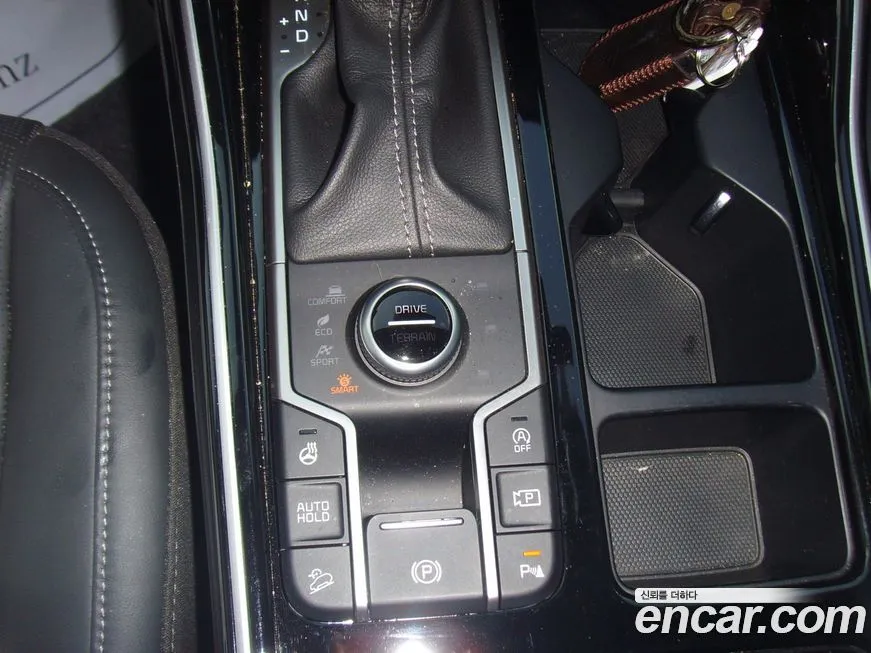 Kia Sorento — фото 10