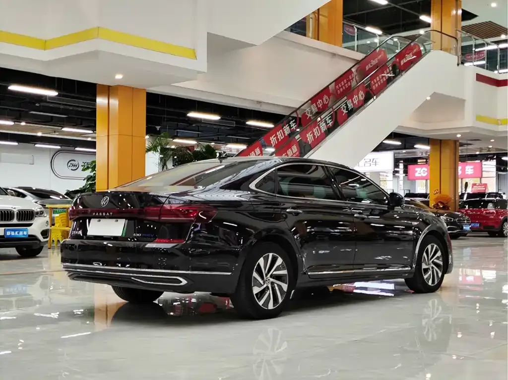Volkswagen Passat New Energy — фото 5