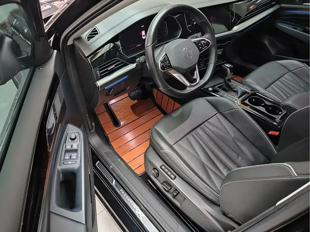 Volkswagen Passat New Energy — фото 8