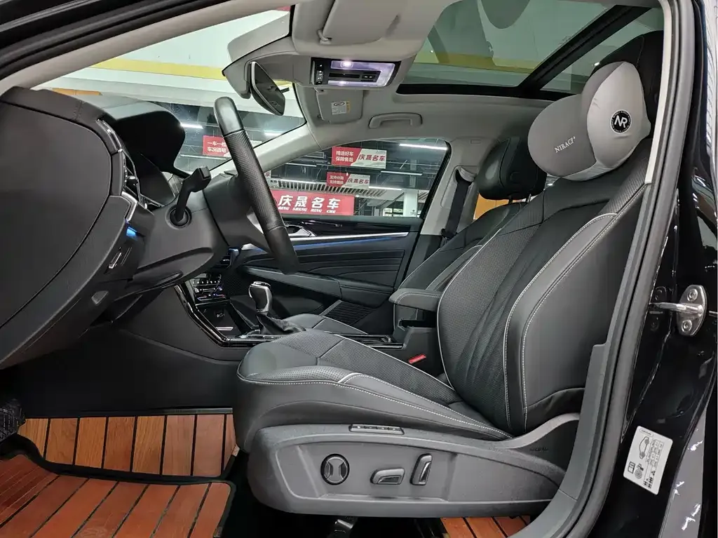 Volkswagen Passat New Energy — фото 9
