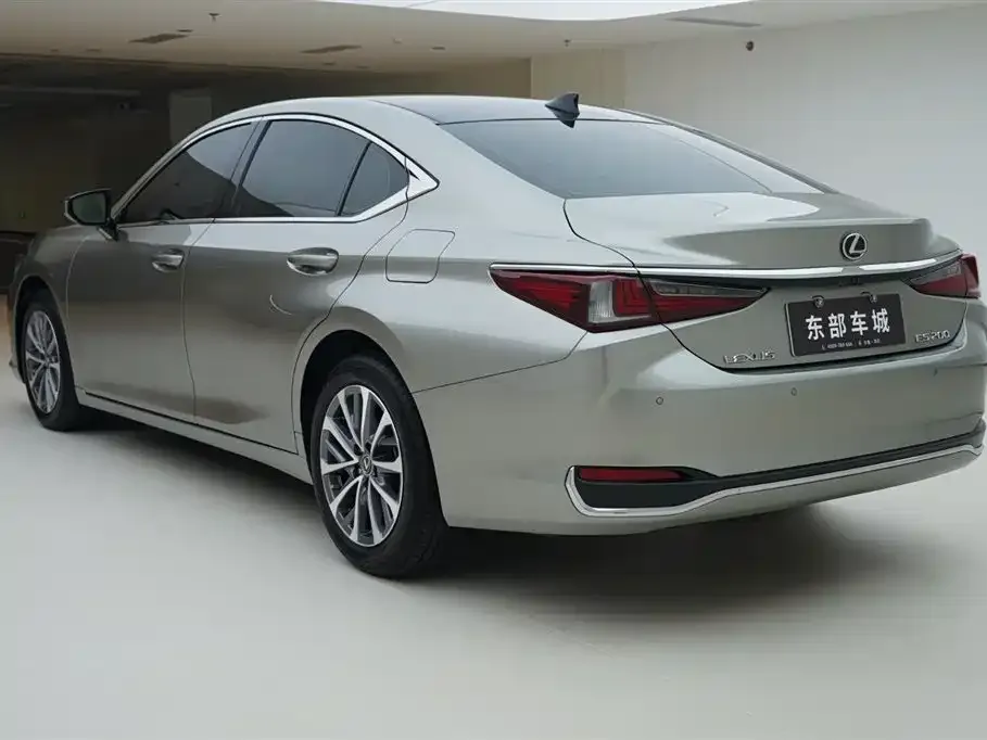Lexus ES — фото 4