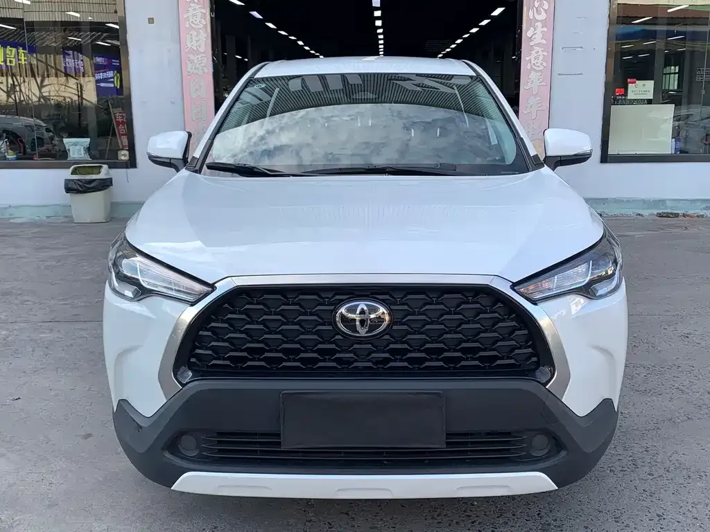 Toyota Corolla Cross — фото 2