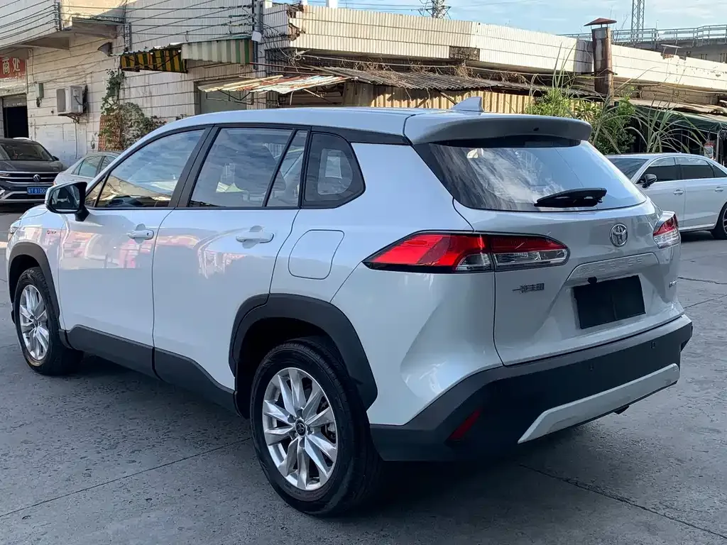 Toyota Corolla Cross — фото 7