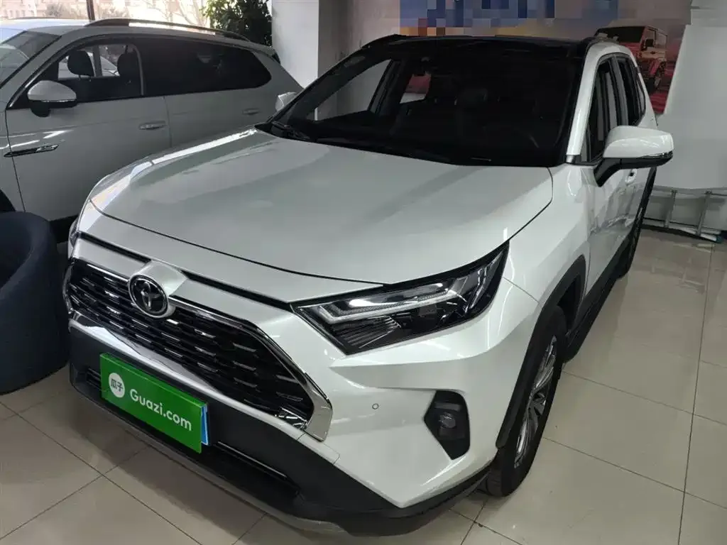 Toyota RAV4 — фото 2