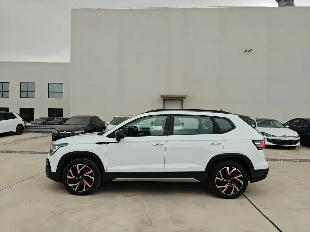Volkswagen Tharu — фото 8