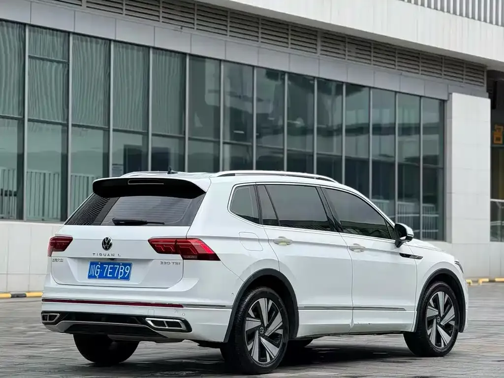 Volkswagen Tiguan L — фото 4