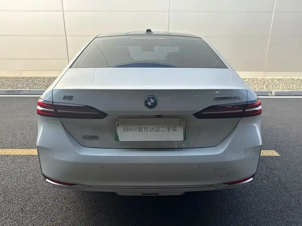 BMW i5 — фото 9