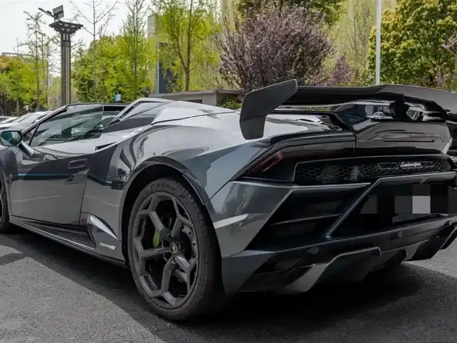 Lamborghini Huracan — фото 10