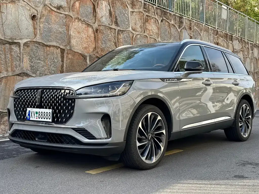 Lincoln Aviator — фото 1