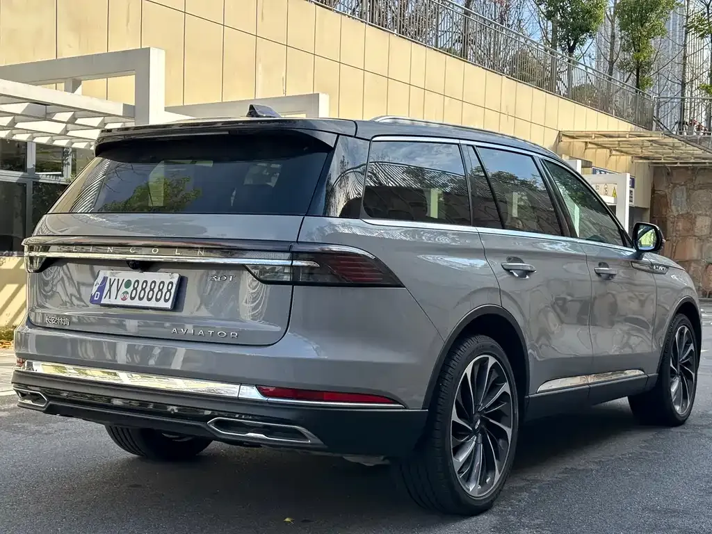 Lincoln Aviator — фото 4