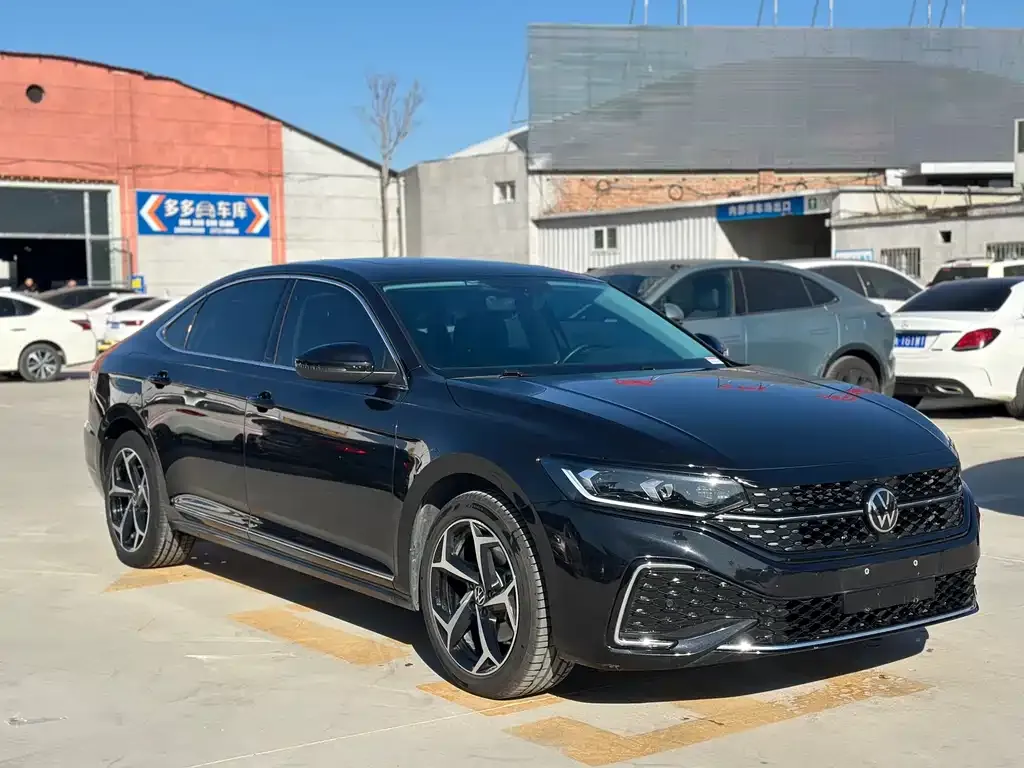 Volkswagen Passat — фото 3