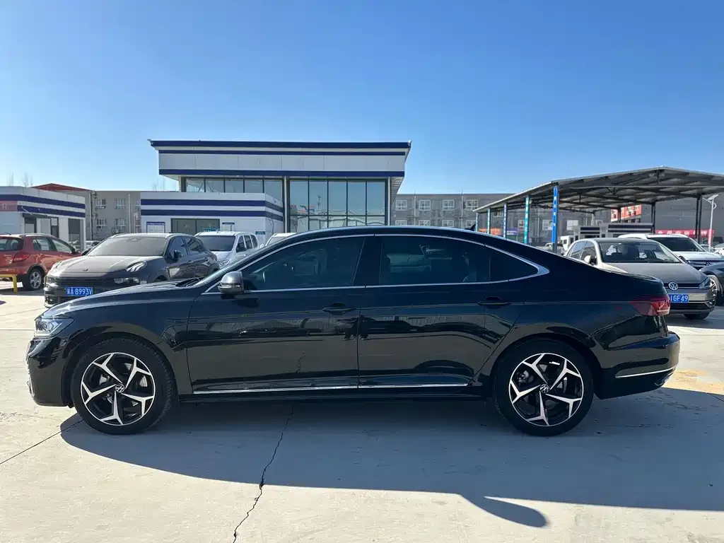 Volkswagen Passat — фото 5