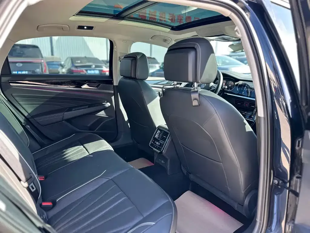 Volkswagen Passat — фото 9