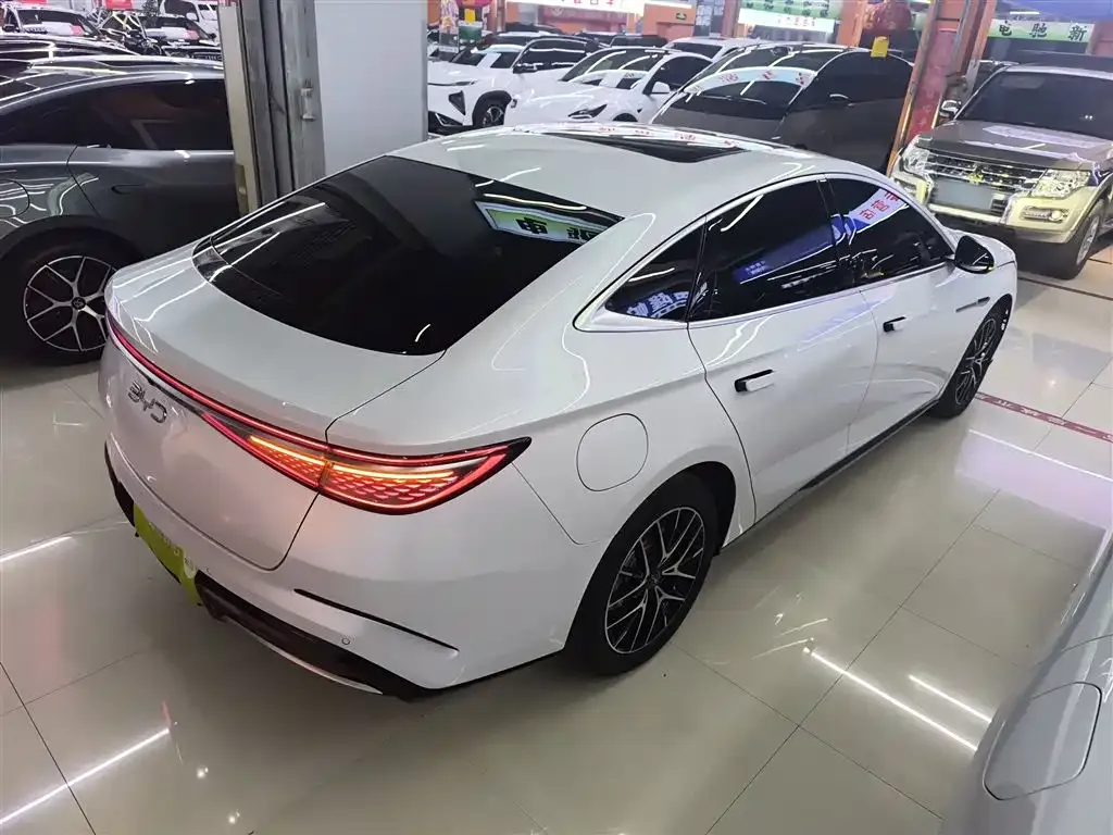 BYD Seal — фото 7