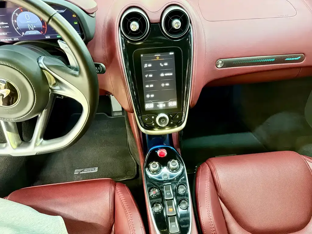 McLaren GT — фото 10