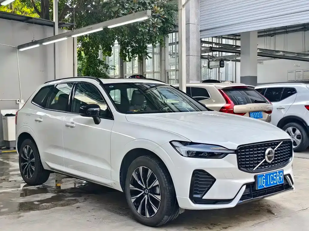 Volvo XC60 — фото 3