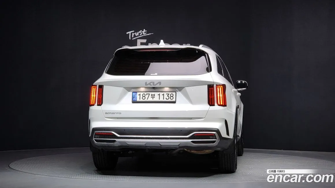 Kia Sorento — фото 4
