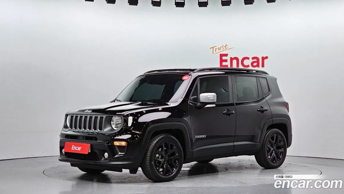 Jeep Renegade — фото 1
