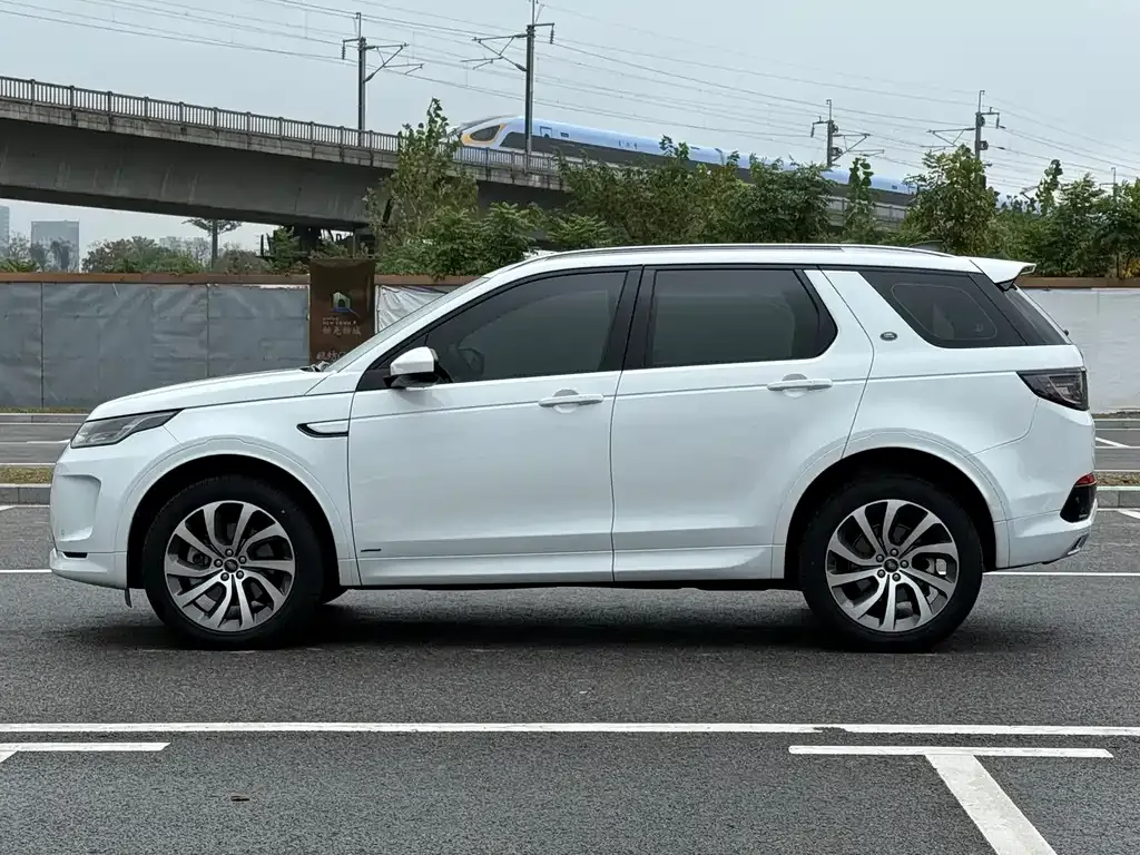 Land Rover Discovery Sport — фото 4