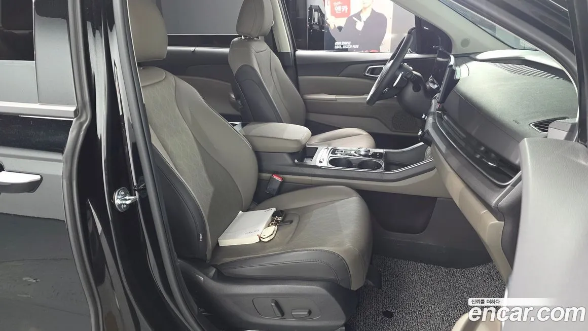 Kia Carnival — фото 10