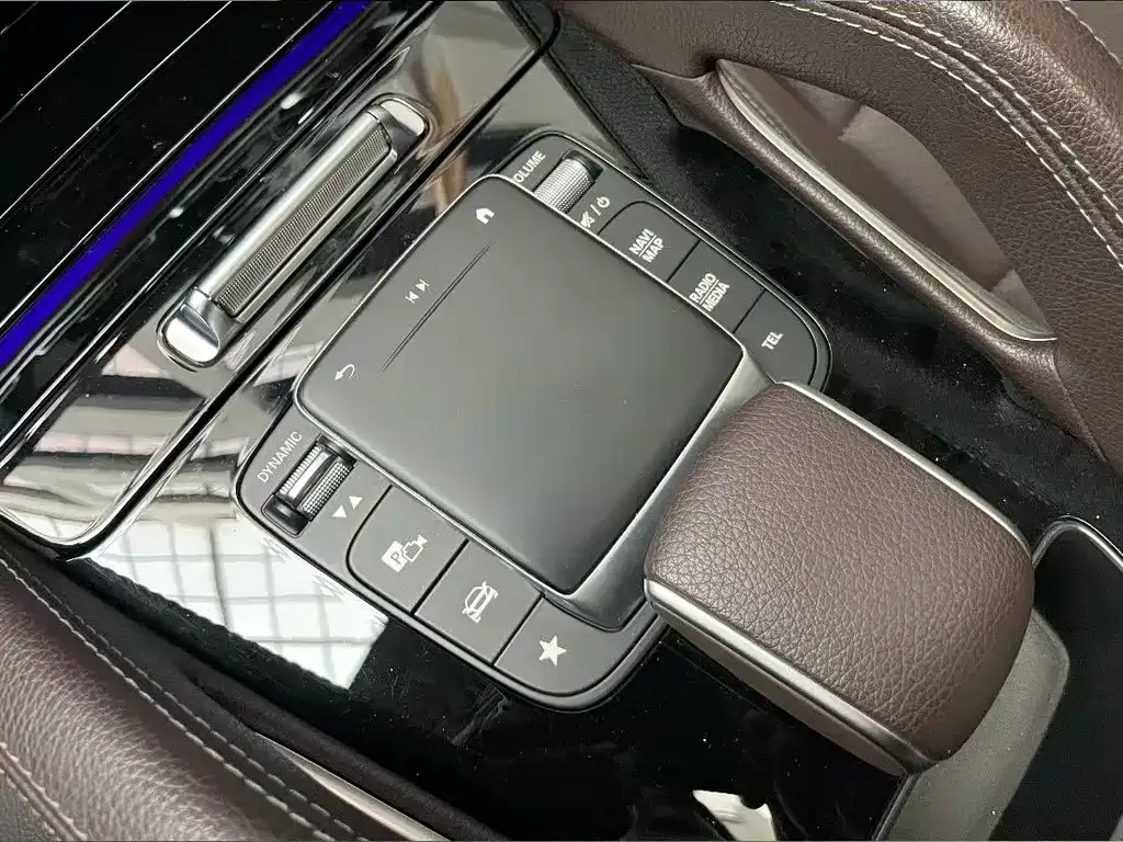 Mercedes-Benz GLE — фото 9