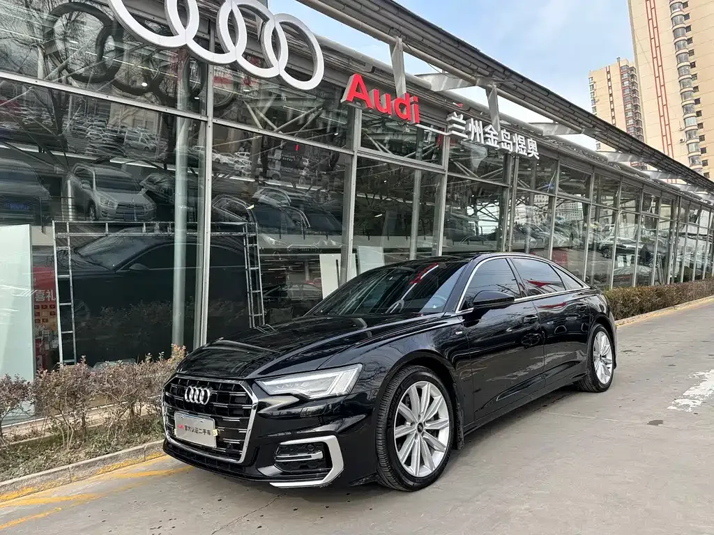 Audi A6L — фото 1