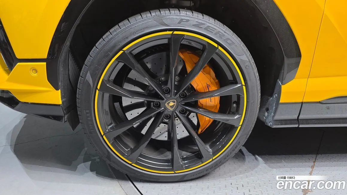 Lamborghini Urus — фото 5