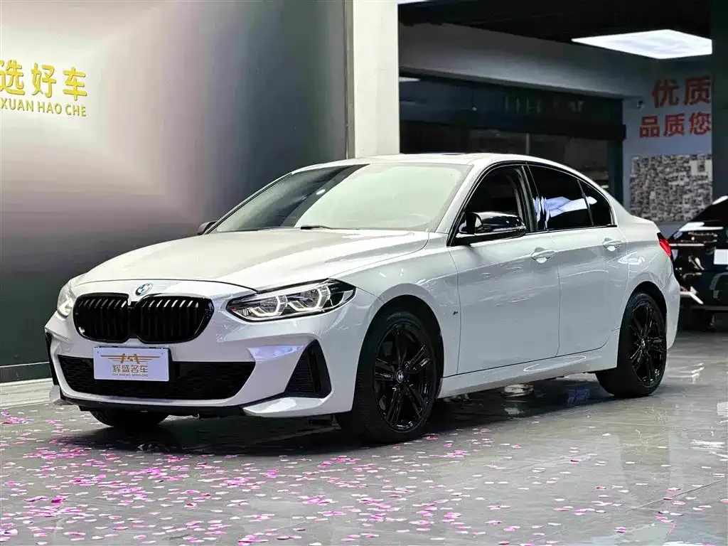 BMW 1 Series — фото 1