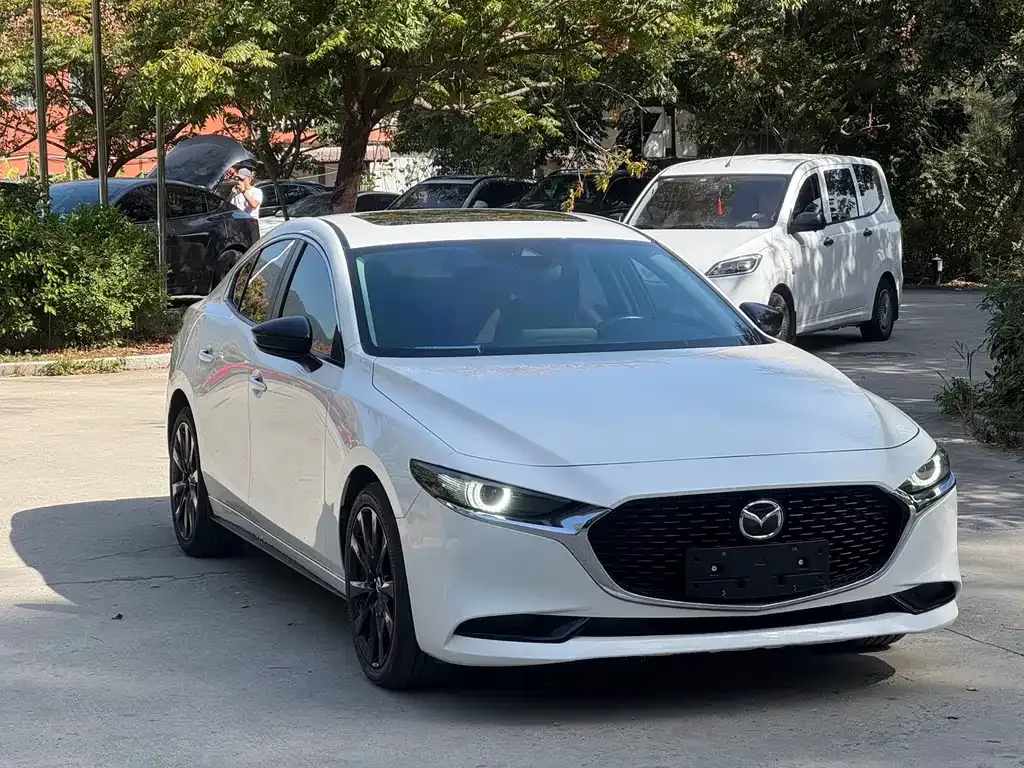 Mazda 3 Axela — фото 3
