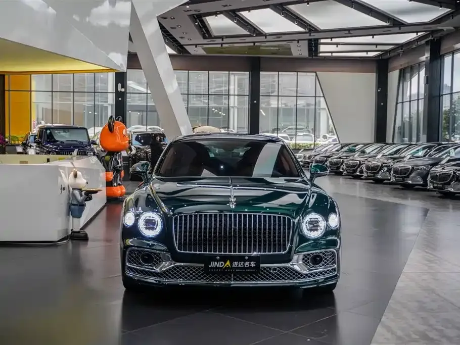 Bentley Flying Spur — фото 6
