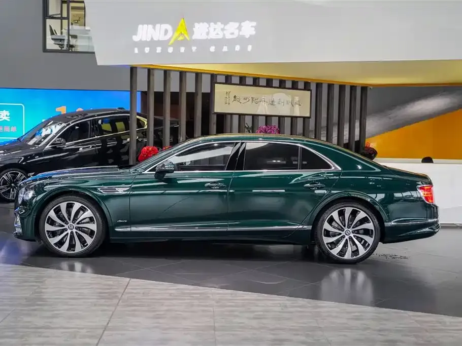 Bentley Flying Spur — фото 9