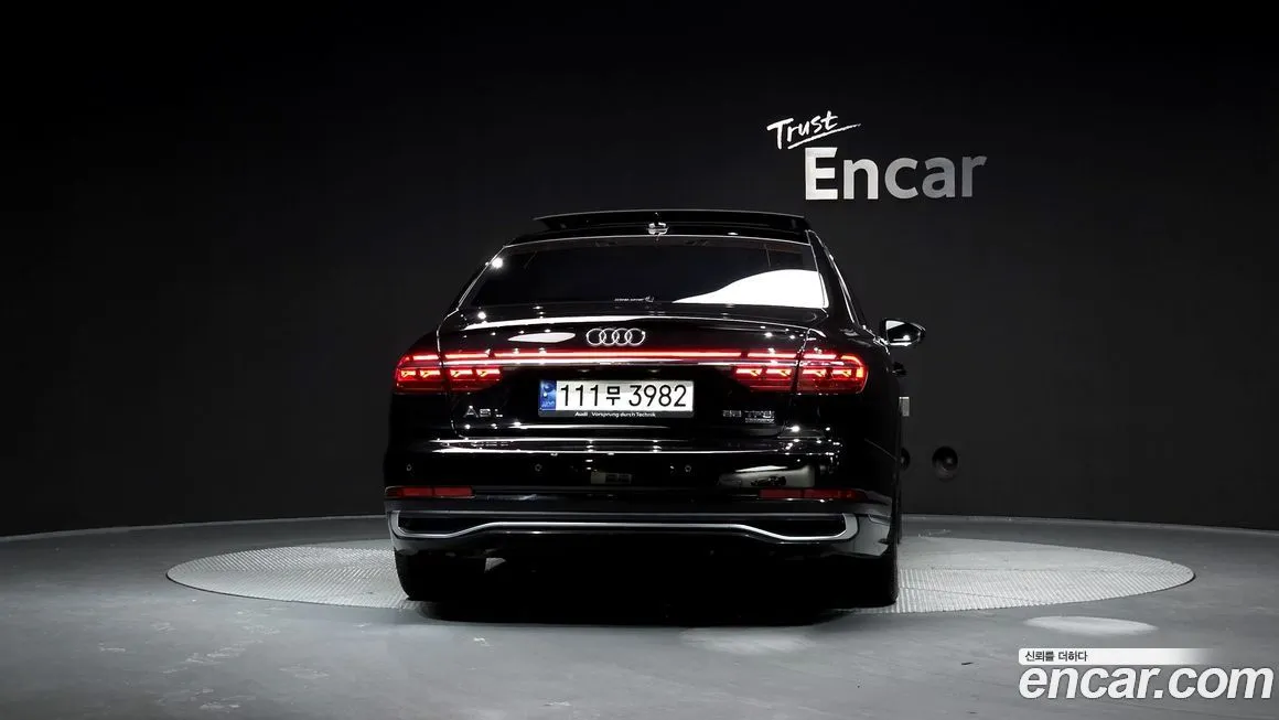 Audi A8 — фото 4
