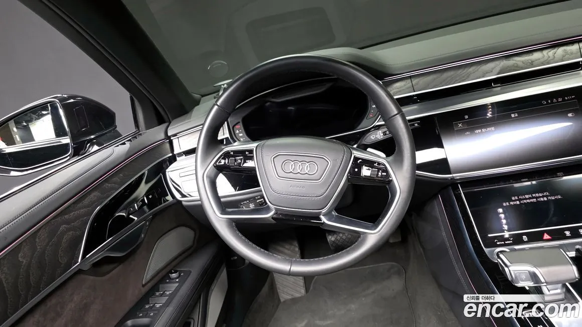 Audi A8 — фото 6