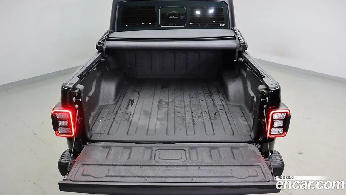Jeep Gladiator — фото 10