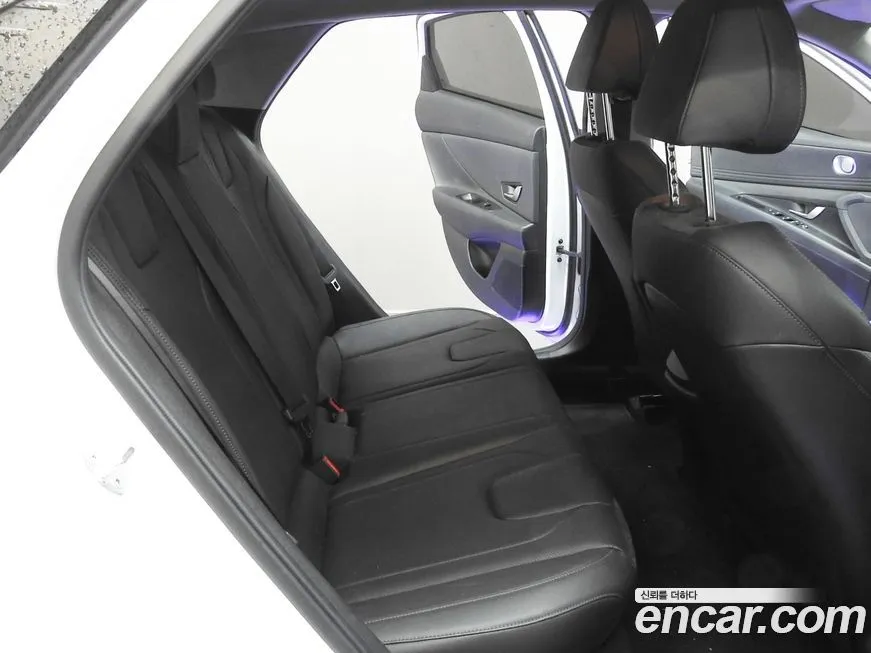 Hyundai AVANTE — фото 10