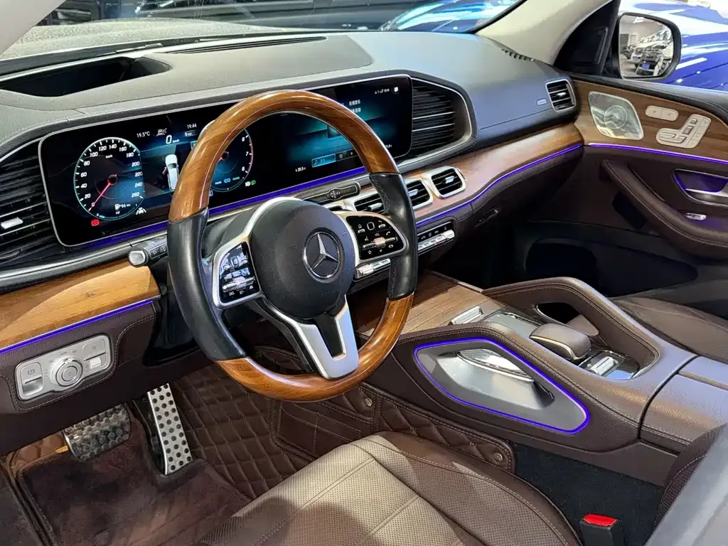 Mercedes-Benz GLS — фото 3