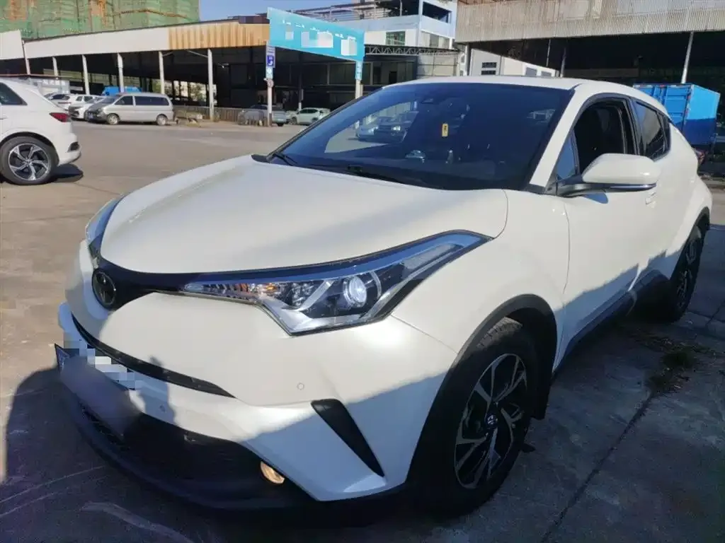 Toyota C-HR — фото 2