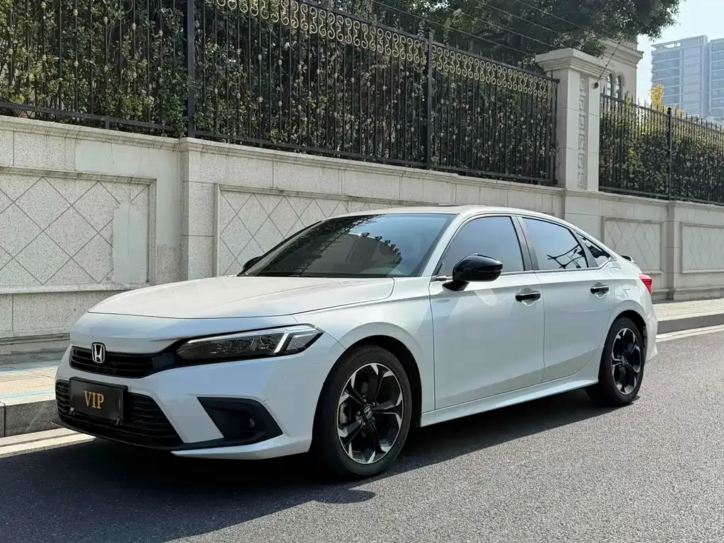 Honda Civic — фото 1