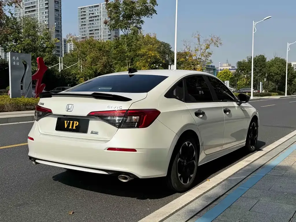 Honda Civic — фото 5