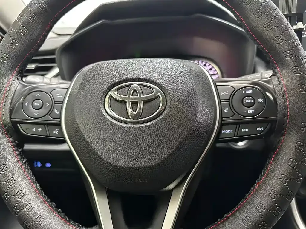 Toyota Wildlander — фото 9