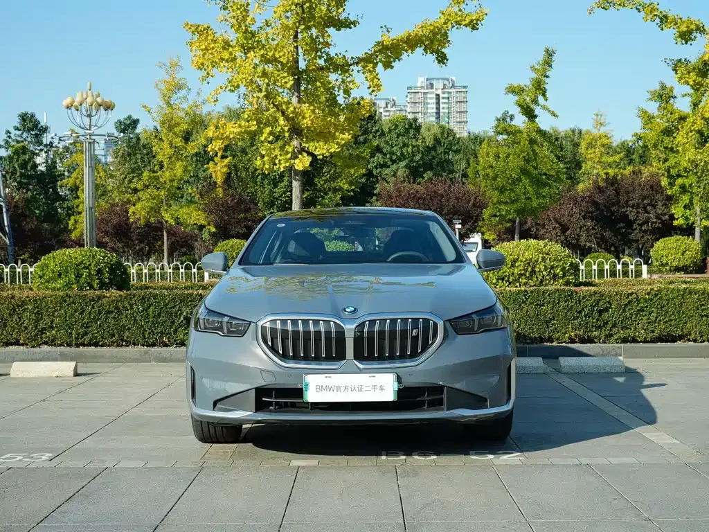 BMW i5 — фото 4