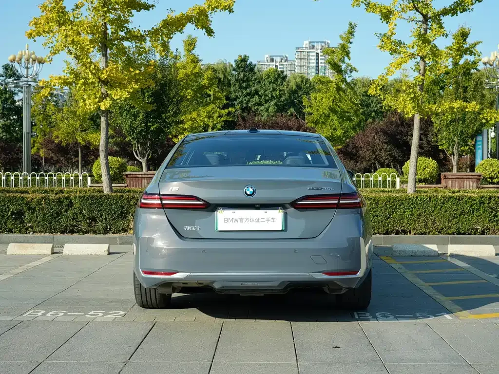BMW i5 — фото 7