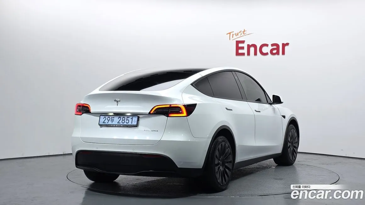 Tesla Model Y — фото 2